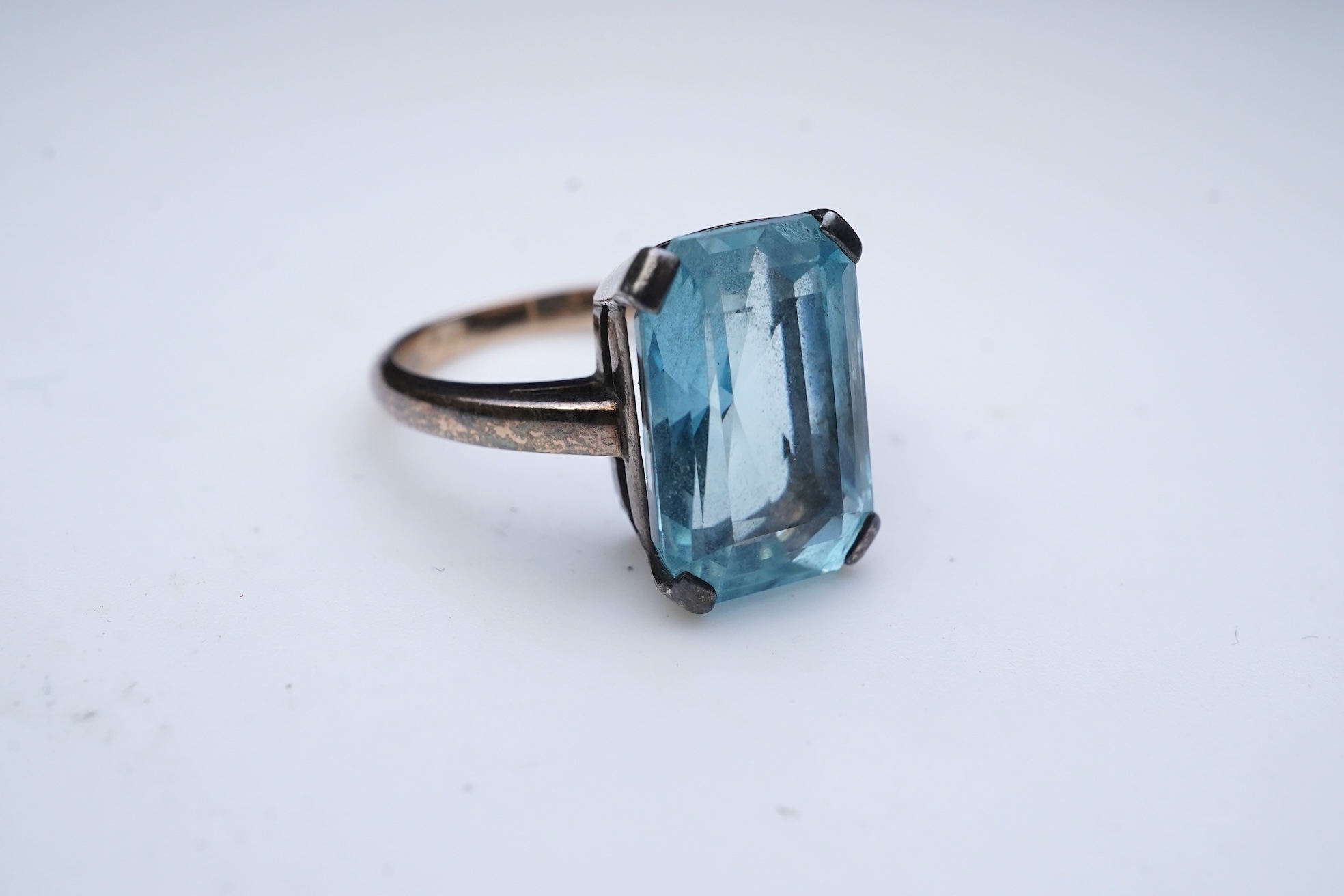 An aquamarine ring, mid 20th century